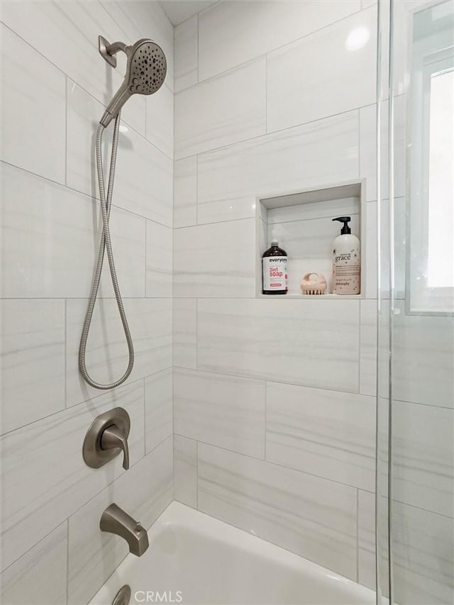 215 Meadowlark Rd, Paso Robles, CA 93446 - full bath featuring  shower combination
