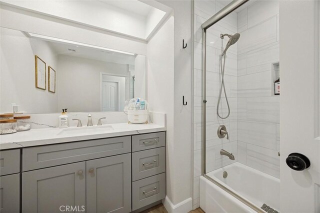 215 Meadowlark Rd, Paso Robles, CA 93446 - full bath with vanity and tub / shower combination