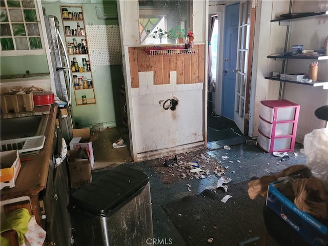 7401 W Manchester Ave, Los Angeles, CA 90045 - miscellaneous room featuring a sink
