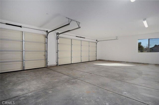 18238 Talisman St, Hesperia, CA 92345 - view of garage
