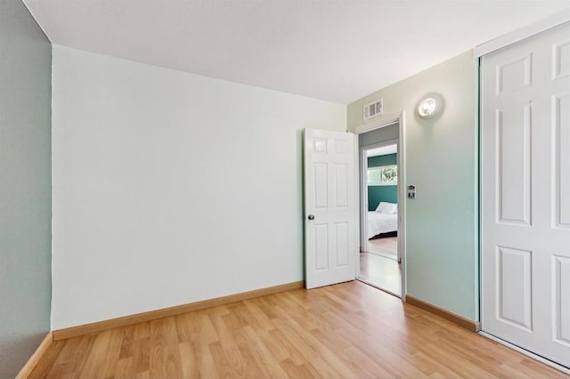 12538 Buckskin Trl, Poway, CA 92064 - unfurnished bedroom featuring light wood finished floors and baseboards