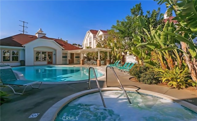 785 Harbor Cliff Way Unit 177, Oceanside, CA 92054 - community pool featuring a patio and a community hot tub