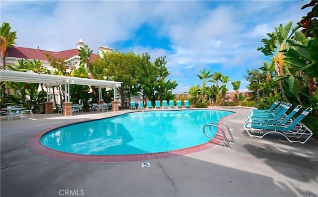 785 Harbor Cliff Way Unit 177, Oceanside, CA 92054 - community pool with a patio area
