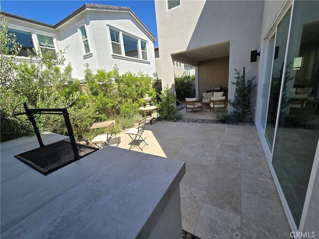 171 Bear Leaf Dr, Lake Forest, CA 92630 - view of patio with an outdoor hangout area