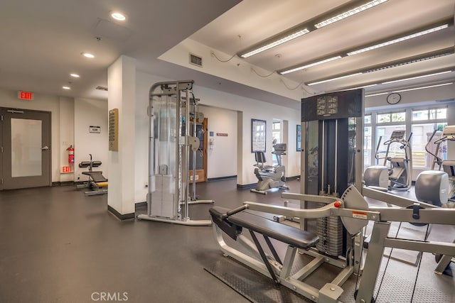 488 E Ocean Blvd Unit 502, Long Beach, CA 90802 - exercise room featuring recessed lighting and baseboards