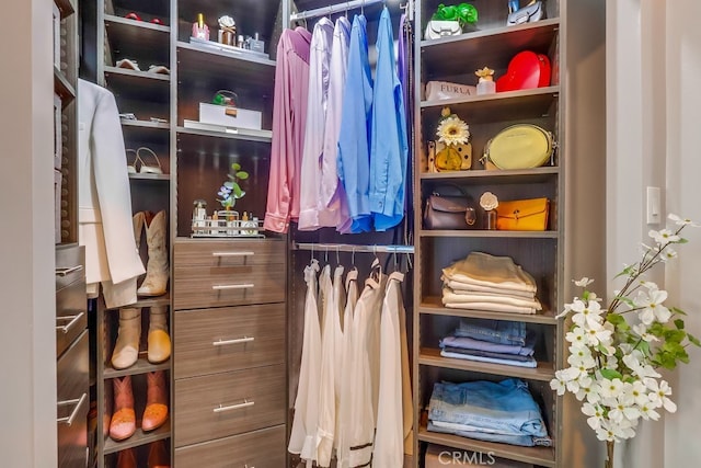 488 E Ocean Blvd Unit 502, Long Beach, CA 90802 - view of walk in closet