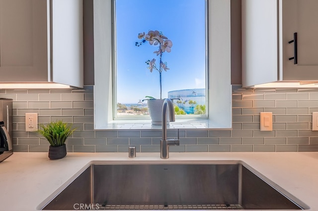 488 E Ocean Blvd Unit 502, Long Beach, CA 90802 - kitchen view of tasteful backsplash and light countertops