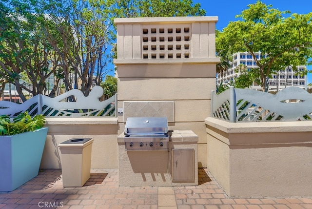 488 E Ocean Blvd Unit 502, Long Beach, CA 90802 - view of patio with grilling area