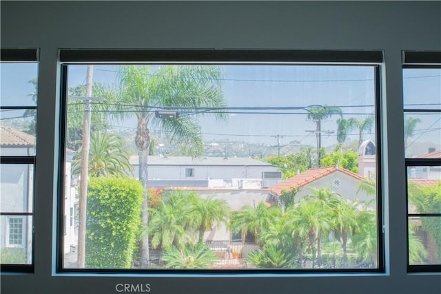 542 N Kilkea Dr, Los Angeles, CA 90048 - detailed view