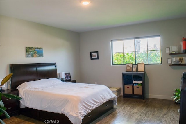 542 N Kilkea Dr, Los Angeles, CA 90048 - bedroom with wood finished floors