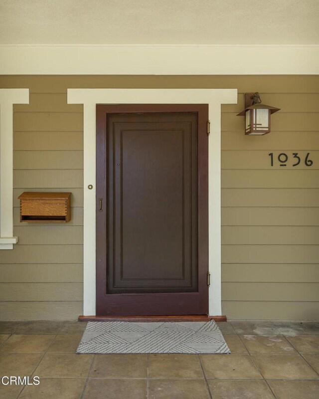 1036 N Chester Ave, Pasadena, CA 91104 - doorway to property