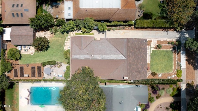 1036 N Chester Ave, Pasadena, CA 91104 - aerial view of a pool