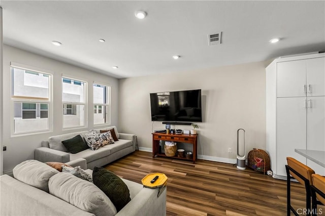 1206 W Cara Dr, Anaheim, CA 92805 - living area featuring wood finished floors and recessed lighting
