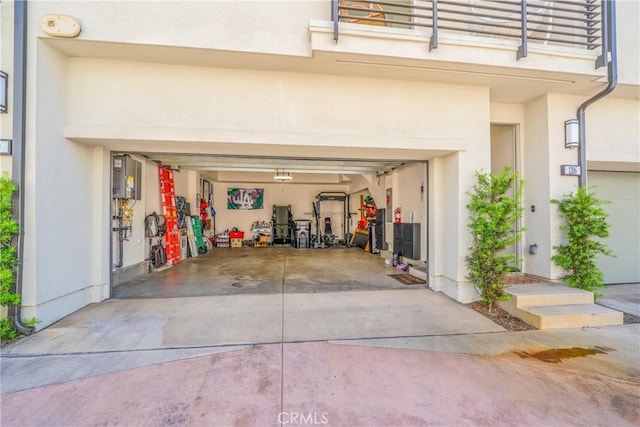 1206 W Cara Dr, Anaheim, CA 92805 - garage featuring concrete driveway