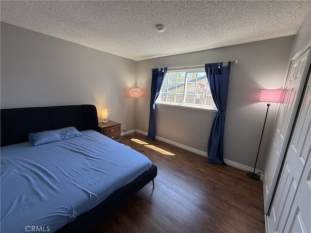 21841 Zuni Dr, Lake Forest, CA 92630 - bedroom with wood finished floors and a textured ceiling