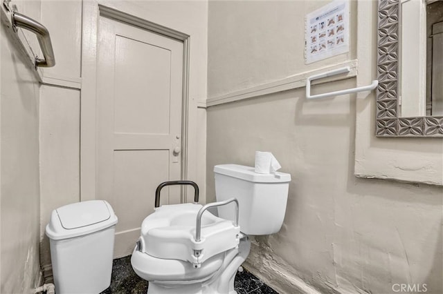1470 W Adams Blvd, Los Angeles, CA 90007 - half bathroom with toilet