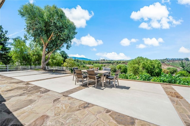 33612 Vino Way, Temecula, CA 92591 - view of patio / terrace with outdoor dining space