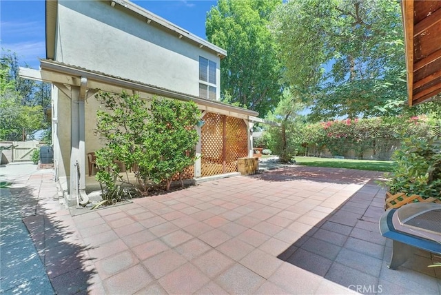 506 Geneva Ave, Claremont, CA 91711 - fenced backyard featuring a patio area and a gate