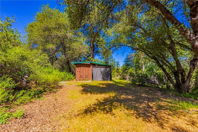 50128 Deer Meadow Way, Oakhurst, CA 93644 - view of yard with a shed