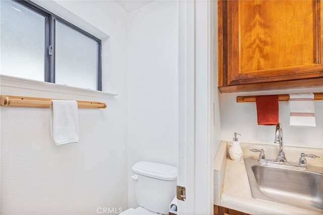 50128 Deer Meadow Way, Oakhurst, CA 93644 - bathroom with a sink and toilet
