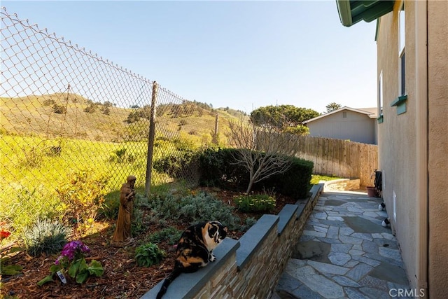 1939 Circle Dr, Cayucos, CA 93430 - view of yard with a patio area