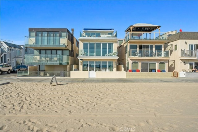 3312 W Oceanfront, Newport Beach, CA 92663 - back of property