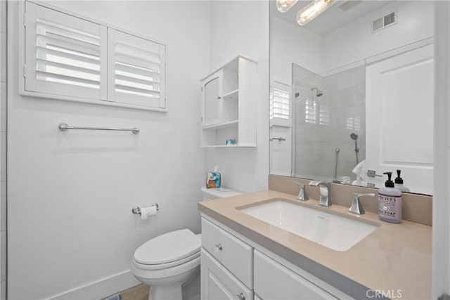 3312 W Oceanfront, Newport Beach, CA 92663 - bathroom with tiled shower, vanity, and healthy amount of natural light