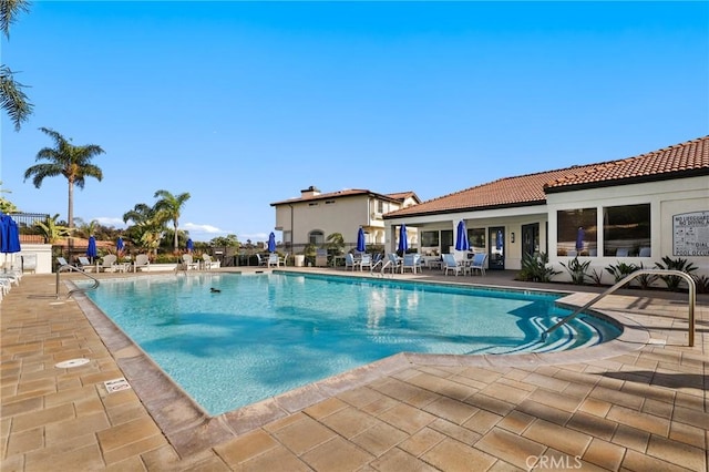 30902 Clubhouse Dr Unit 17A, Laguna Niguel, CA 92677 - community pool with a patio area