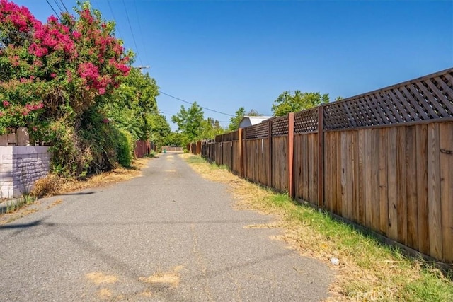 1550 Kaufman Ave, Corning, CA 96021 - view of asphalt alley