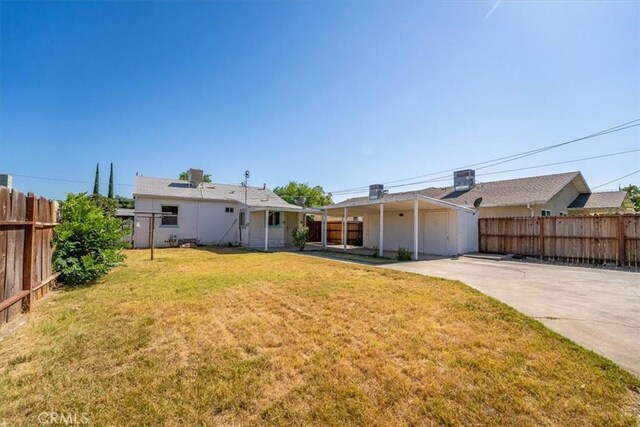 1550 Kaufman Ave, Corning, CA 96021 - back of house with driveway