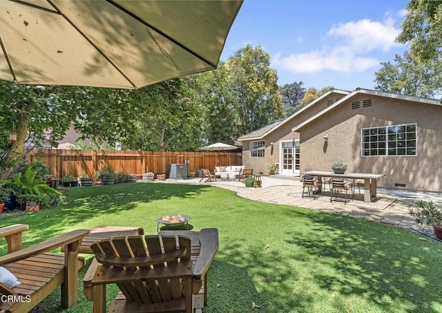 5907 Cantaloupe Ave, Valley Glen, CA 91401 - view of yard with a patio area and an outdoor living space