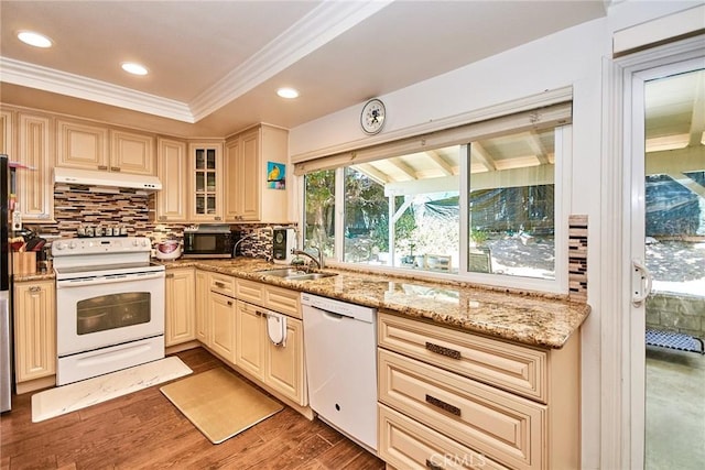 5574 Elsinore Ave, Buena Park, CA 90621 - kitchen featuring white appliances, under cabinet range hood, crown molding, decorative backsplash, and light wood-style floors