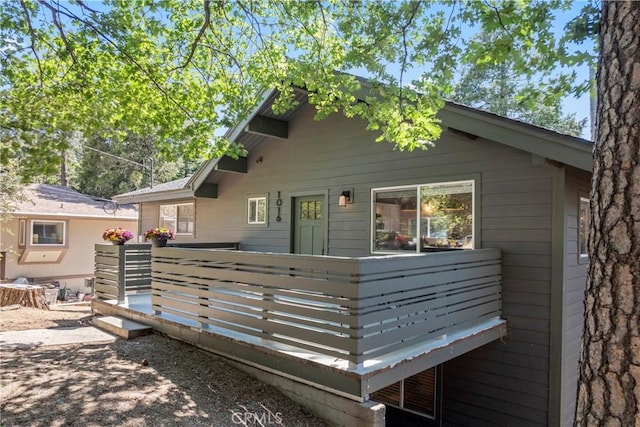 1016 Berne Dr, Crestline, CA 92325 - rear view of property
