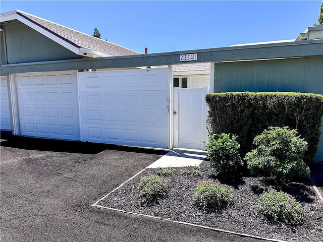23341 Caminito Telmo, Laguna Hills, CA 92653 - view of garage