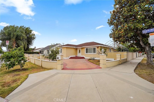 6355 Peach Ave, Van Nuys, CA 91411 - photo 1