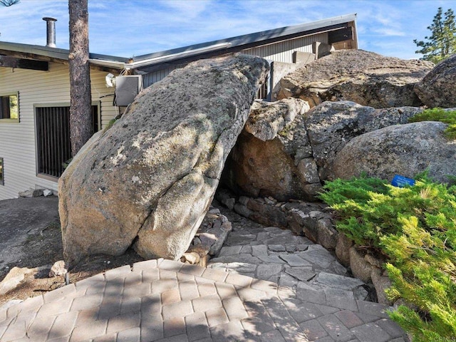 1082 Mountain Canary Dr, South Lake Tahoe, CA 96150 - exterior view