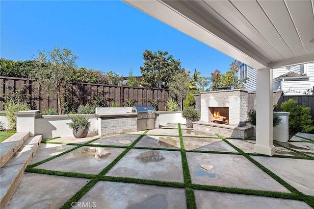 1963 Port Edward Pl, Newport Beach, CA 92660 - fenced backyard with an outdoor brick fireplace, a patio, and exterior kitchen
