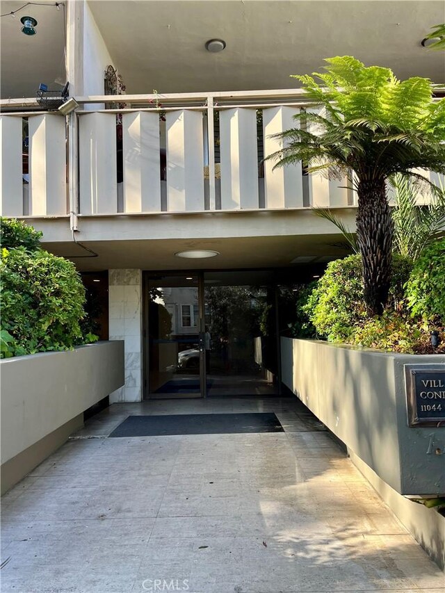11044 Ophir Dr Unit 304, Los Angeles, CA 90024 - photo 1