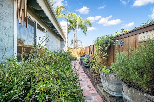 1592 Hawk View Dr, Encinitas, CA 92024 - view of yard