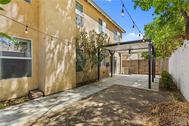 1142 Juniper Ct, San Jacinto, CA 92582 - fenced backyard with a patio