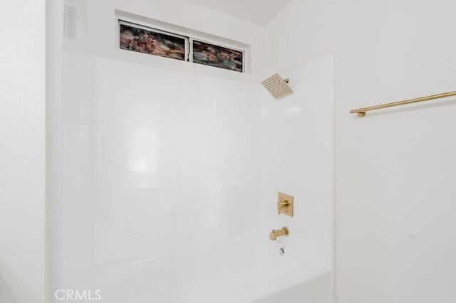 16233 Manzanita St, Hesperia, CA 92345 - bathroom with  shower combination