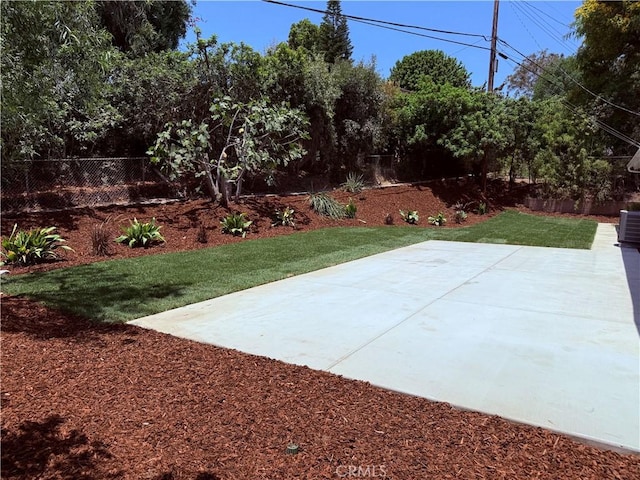 1319 Riedel Ave, Fullerton, CA 92831 - view of yard featuring a patio
