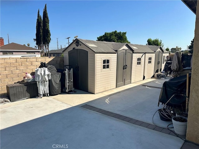 14811 Alexander St, San Fernando, CA 91345 - view of shed