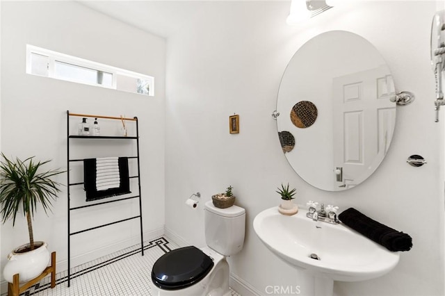 23004 Seattle Ridge Rd, Wildomar, CA 92595 - bathroom with a sink and tile patterned floors