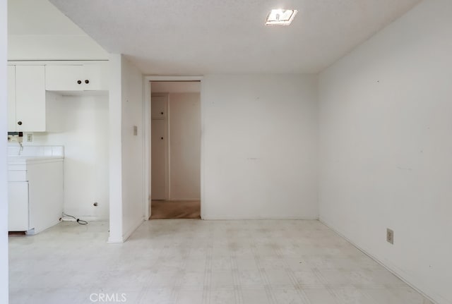 27909 Alaflora Dr, Rancho Palos Verdes, CA 90275 - empty room with light floors