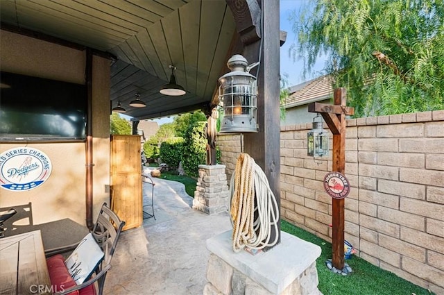 22517 Skipping Stone Dr, Saugus, CA 91350 - view of patio