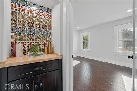2111 S Bronson Ave, Los Angeles, CA 90018 - photo 14