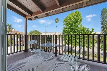 2111 S Bronson Ave, Los Angeles, CA 90018 - photo 29