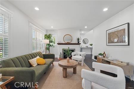 2111 S Bronson Ave, Los Angeles, CA 90018 - photo 5