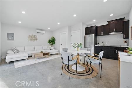 2111 S Bronson Ave, Los Angeles, CA 90018 - photo 50